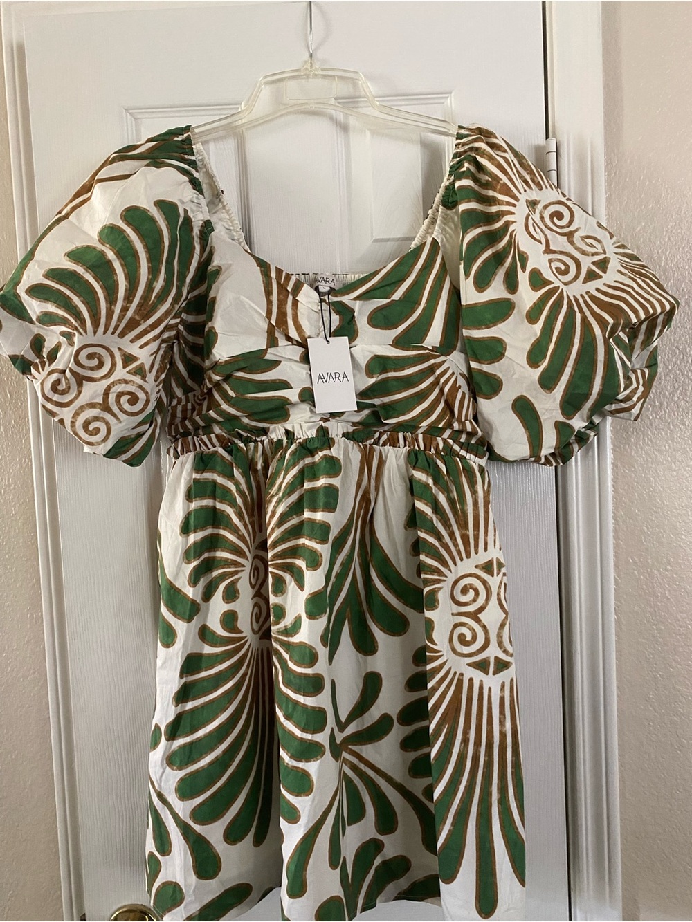 AVARA Green & Brown Floral Puff-Sleeve Dress